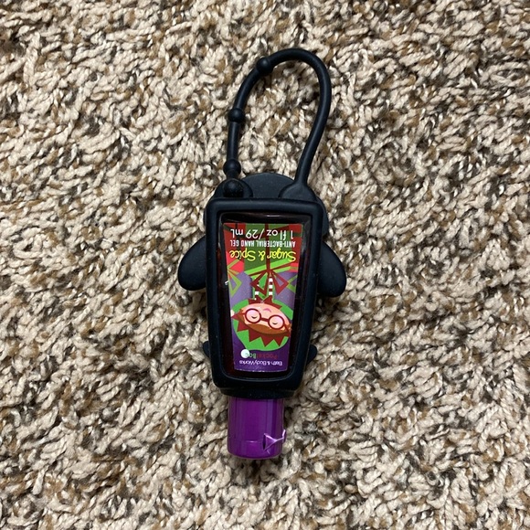 Bath & Body Works Penguin Hand Sanitizer Holder - Picture 3 of 3